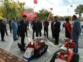 排煙機器人，滅火機器人亮相北京市全市應急救援演練