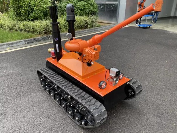 【新品發(fā)布】有了干粉滅火機器人，滅了它:電力管廊火災