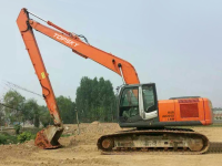 長臂挖掘機(jī)